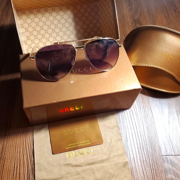 THIS ITEM IS SOLD!!!! Gucci Aviator - Picture 1 of 9